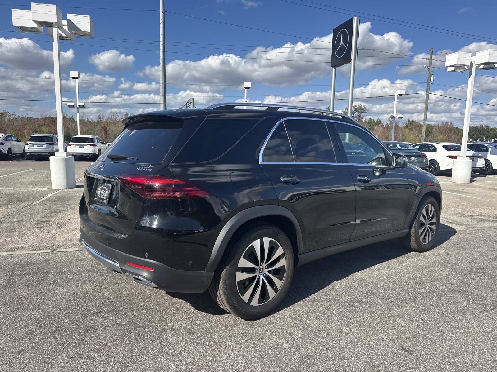 Certified 2025 Mercedes-Benz GLE 350 4MATIC image 3