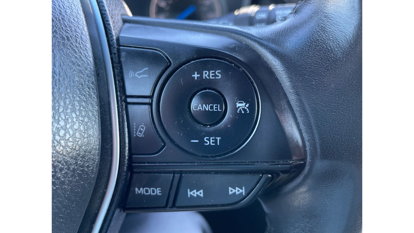 Certified 2021 Toyota Venza XLE w/ Softex Package AWD/4WD image 26