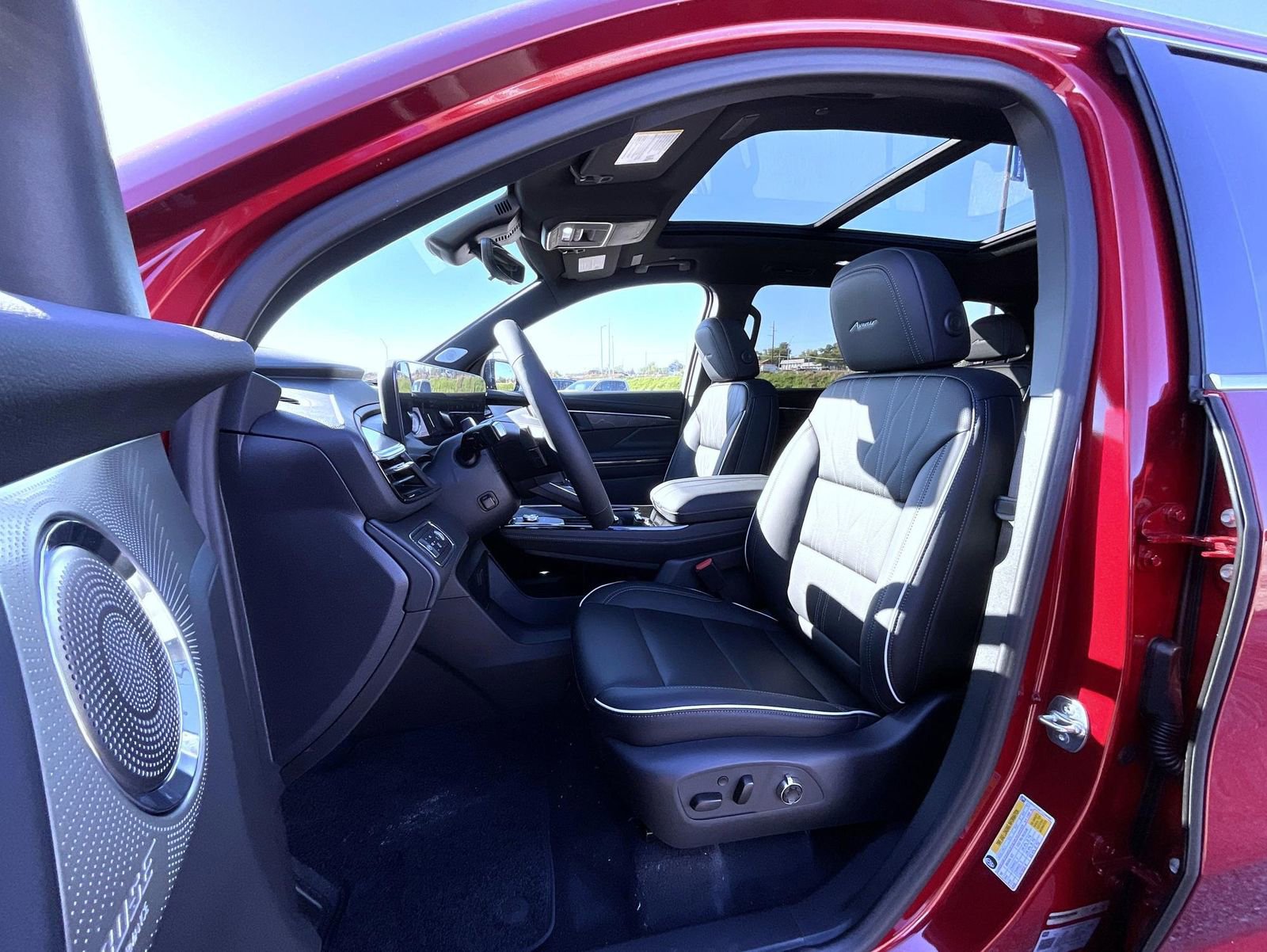 New 2026 Buick Enclave Avenir w/ Super Cruise Package image 10