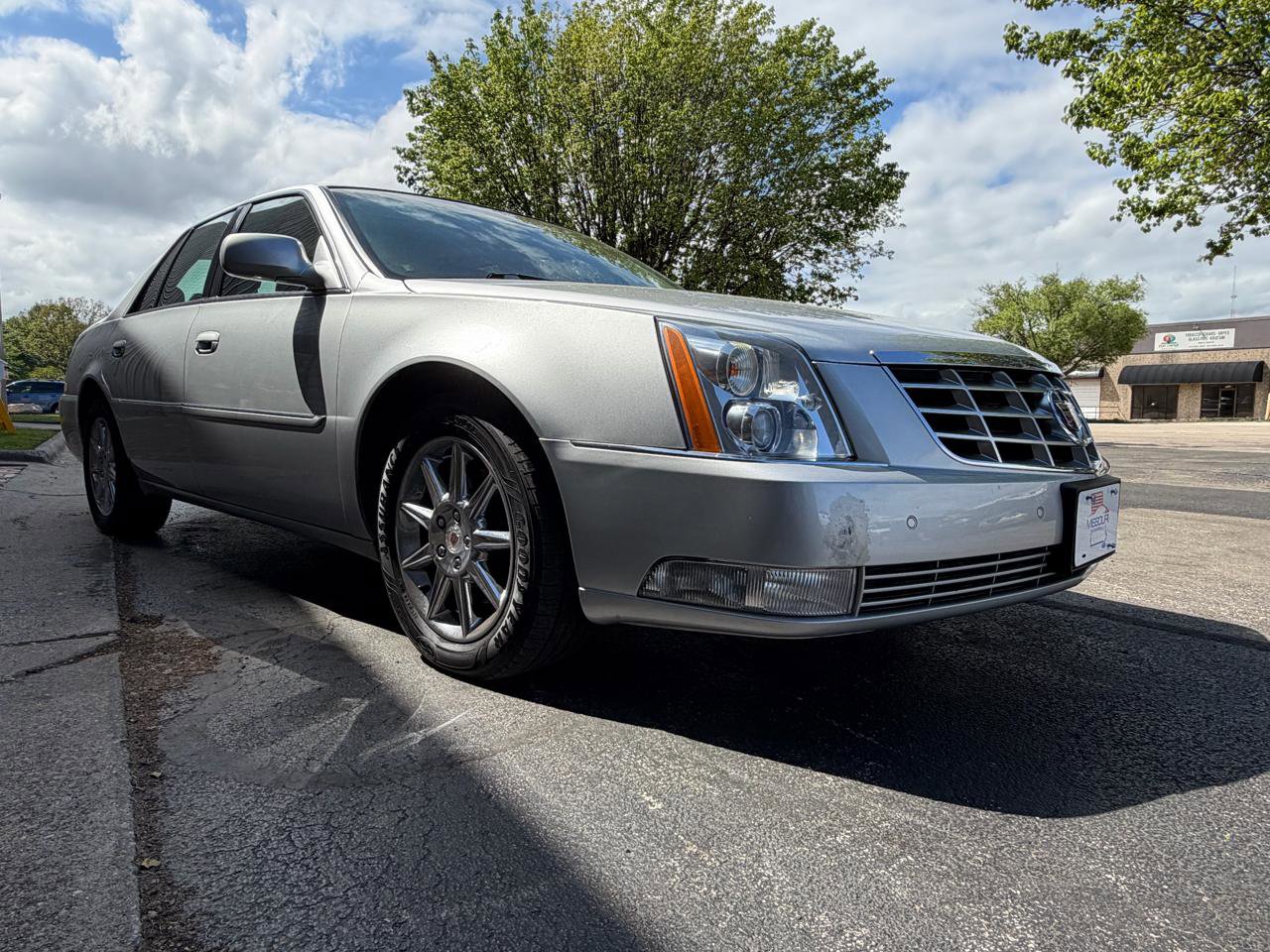 Used 2010 Cadillac DTS Luxury FWD image 11