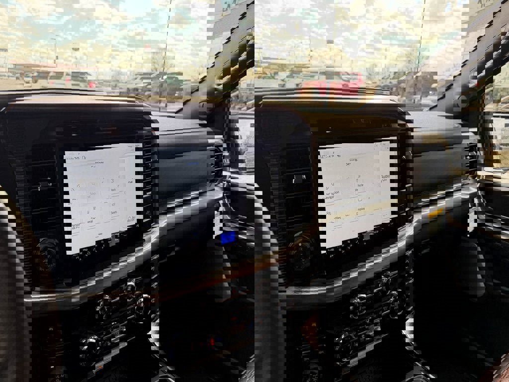 New 2026 Ford F150 King Ranch w/ Equipment Group 601A High image 21