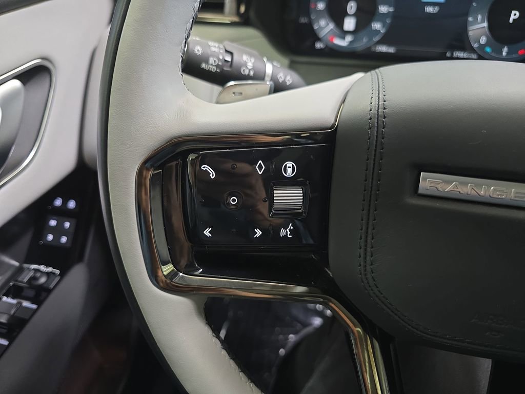 Used 2025 Land Rover Range Rover Velar Dynamic SE image 20
