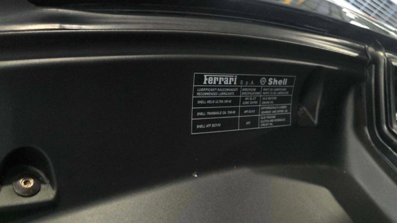 Used 2012 Ferrari California RWD image 18
