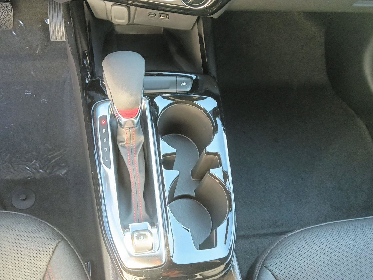 New 2026 Chevrolet Trax RS w/ Sunroof Package FWD image 23