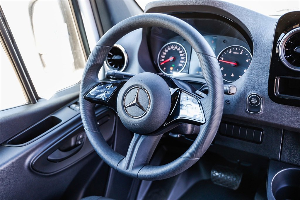 New 2025 Mercedes-Benz Sprinter 2500 image 13