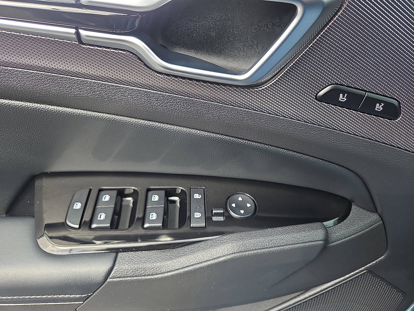 Used 2025 Kia Sportage SX Prestige image 31