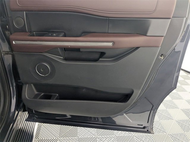Used 2023 Ford Expedition Max Limited image 34
