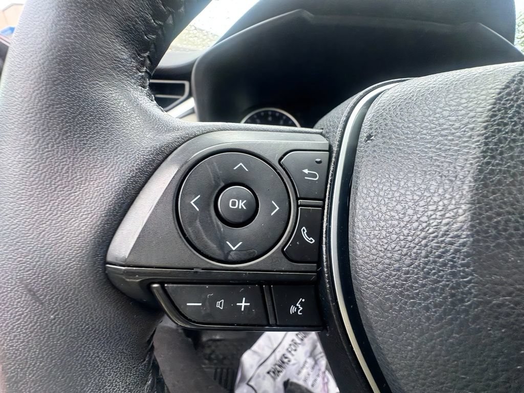 Used 2022 Toyota RAV4 XLE w/ Convenience Package AWD/4WD image 19