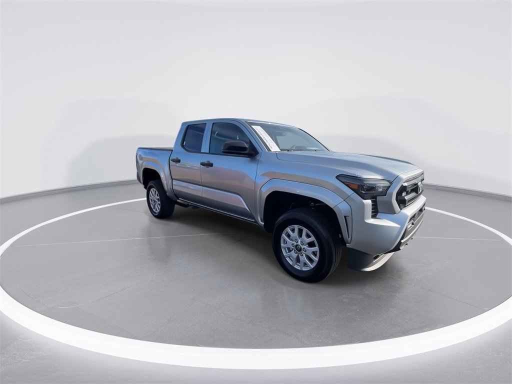 Used 2025 Toyota Tacoma SR image 2