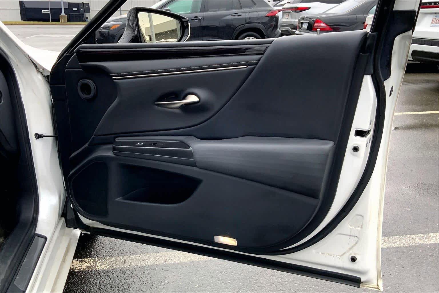 Used 2019 Lexus ES 350 w/ Accessory Package 2 image 23