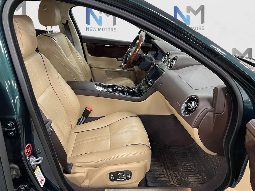 Used 2016 Jaguar XJ R-Sport AWD/4WD image 13