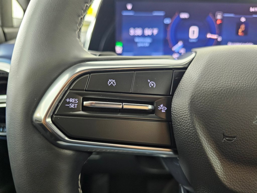 Used 2026 Chevrolet Equinox EV LT FWD image 23