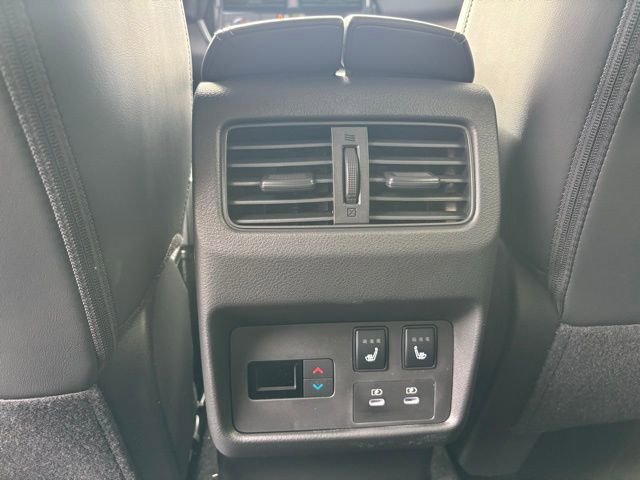 New 2026 Nissan Rogue Platinum image 17