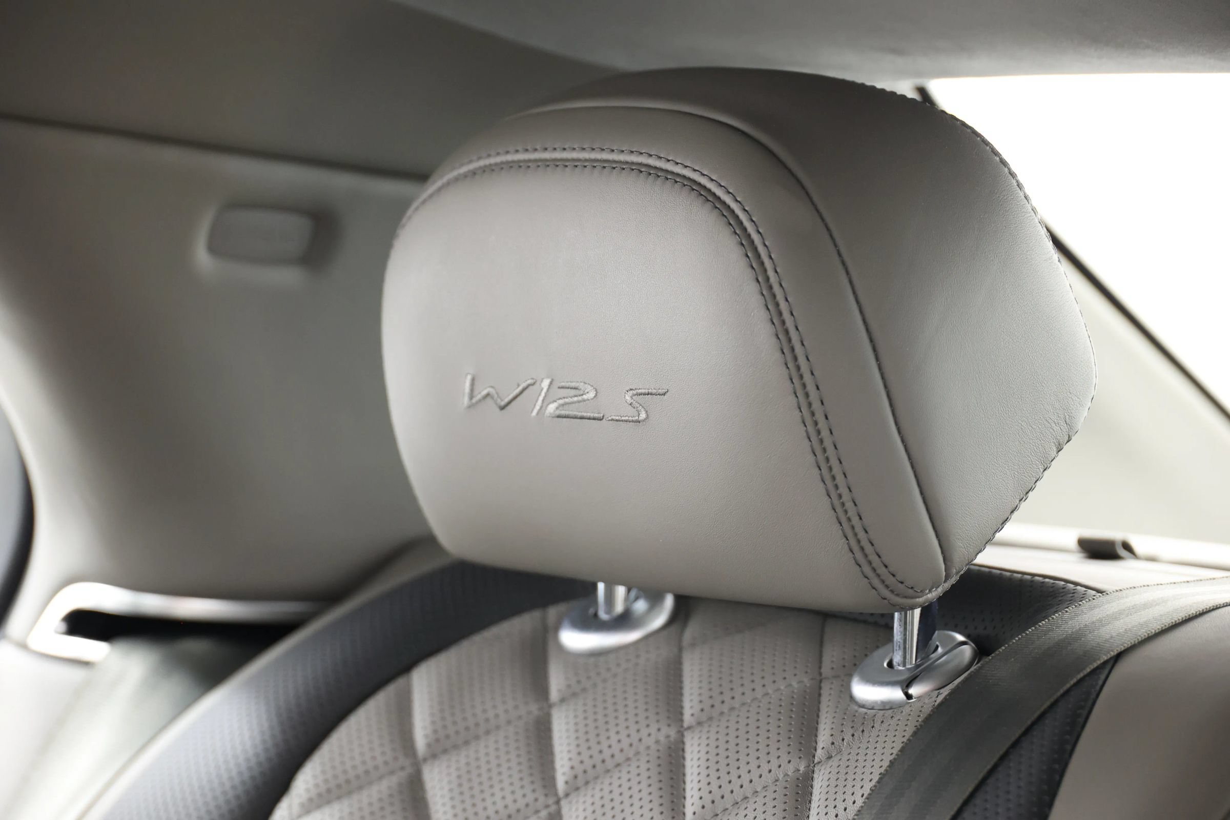 Used 2018 Bentley Flying Spur S W12 AWD/4WD image 56