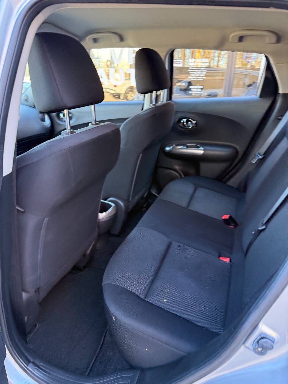 Used 2011 Nissan Juke S FWD image 12