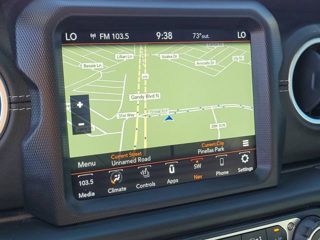 Used 2020 Jeep Gladiator Overland w/ Popular Equipment Package AWD/4WD image 23