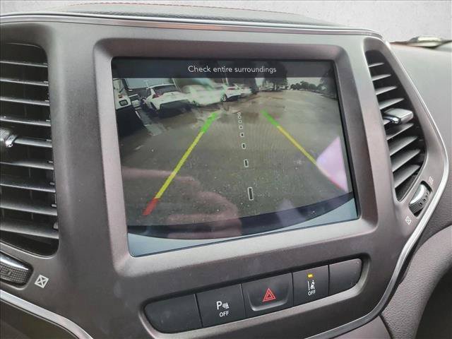 Used 2022 Jeep Cherokee Trailhawk AWD/4WD image 20