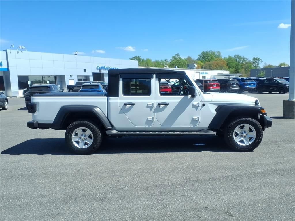 Used 2020 Jeep Gladiator Sport w/ Quick Order Package 24S image 2