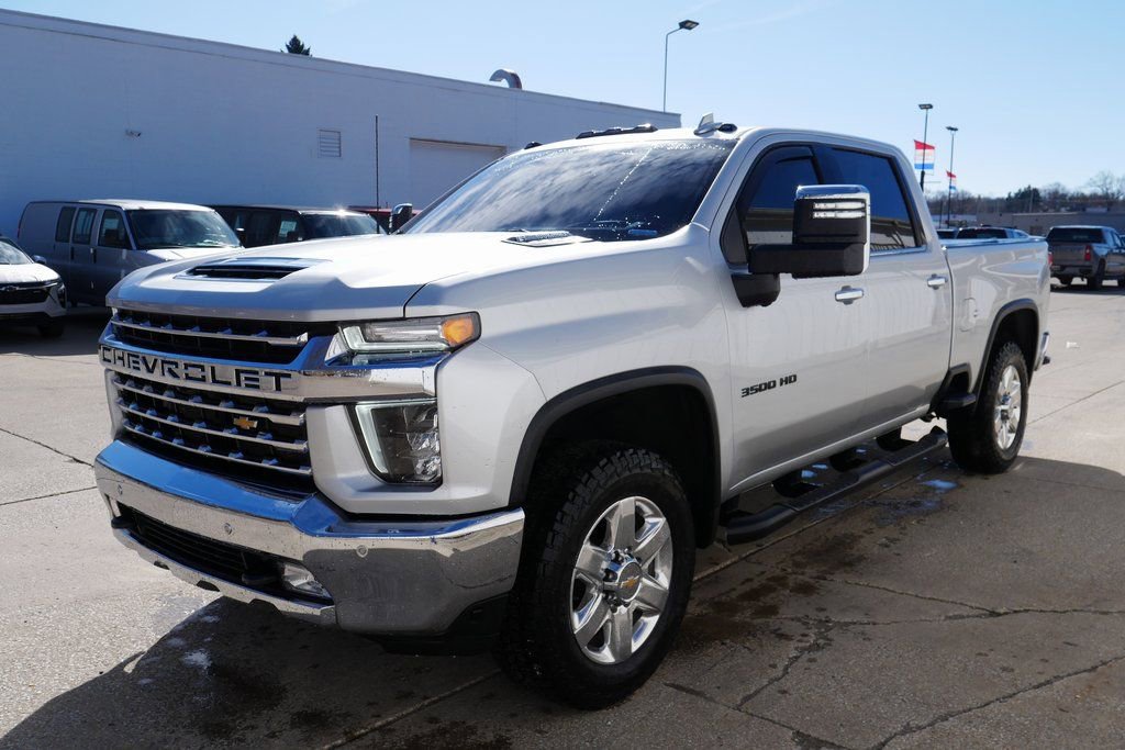 Used 2022 Chevrolet Silverado 3500 LTZ w/ LTZ Premium Package image 4