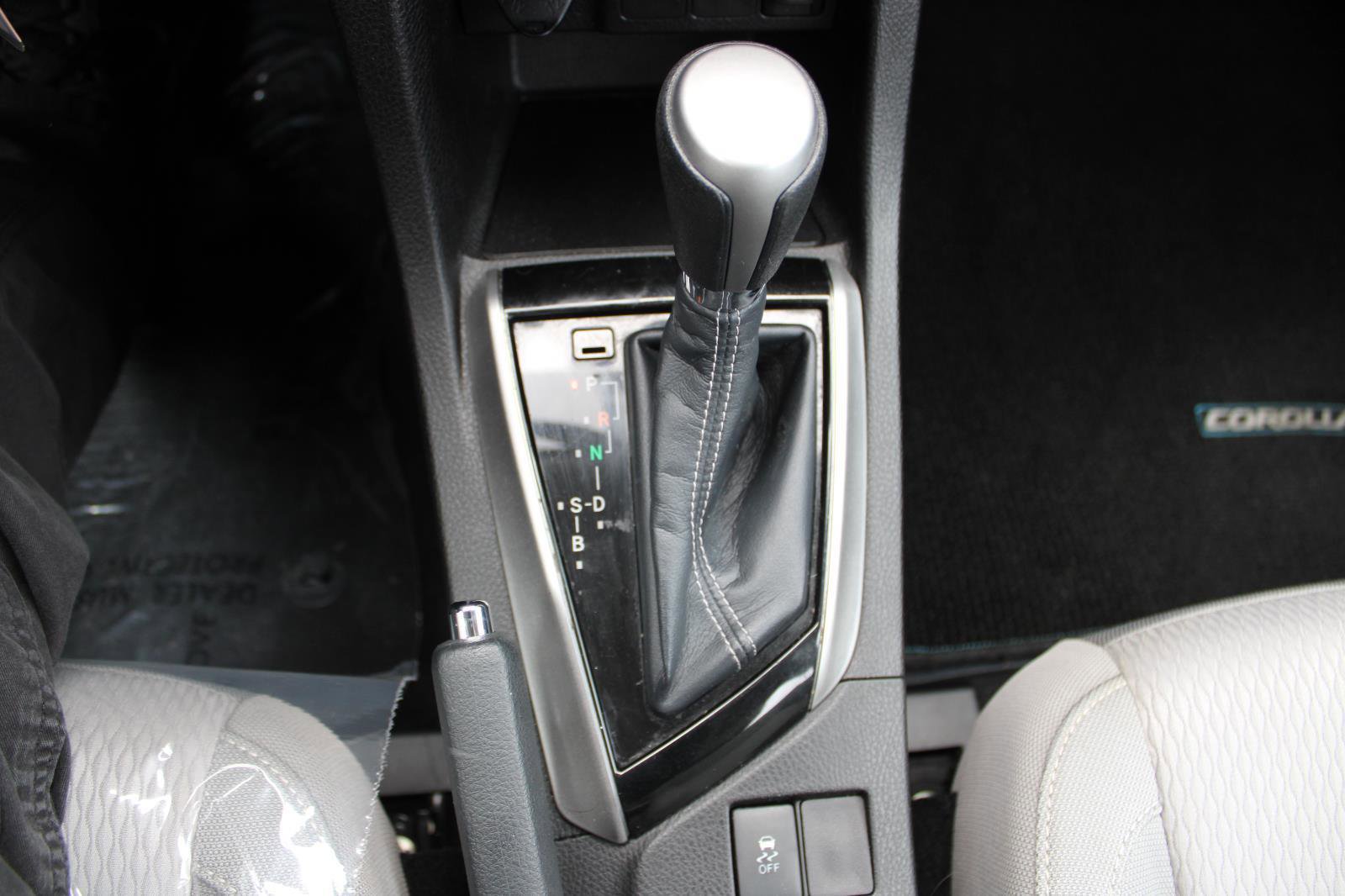 Used 2014 Toyota Corolla LE image 20