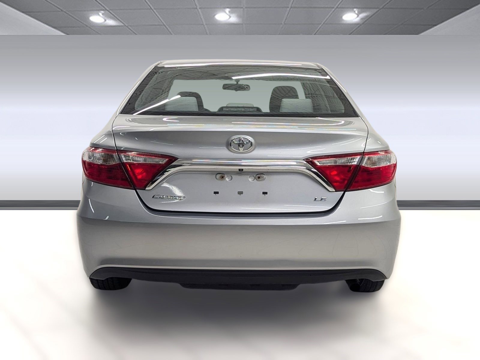 Used 2017 Toyota Camry LE image 8