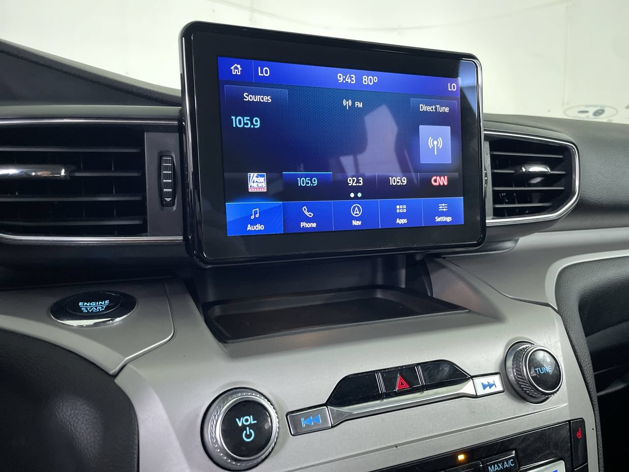 Used 2022 Ford Explorer XLT w/ Equipment Group 202A AWD/4WD image 15