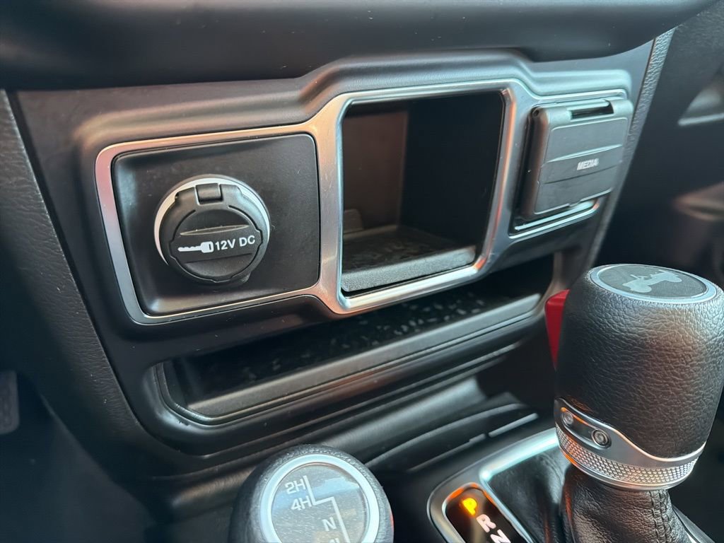 Used 2021 Jeep Wrangler Unlimited Sport image 32