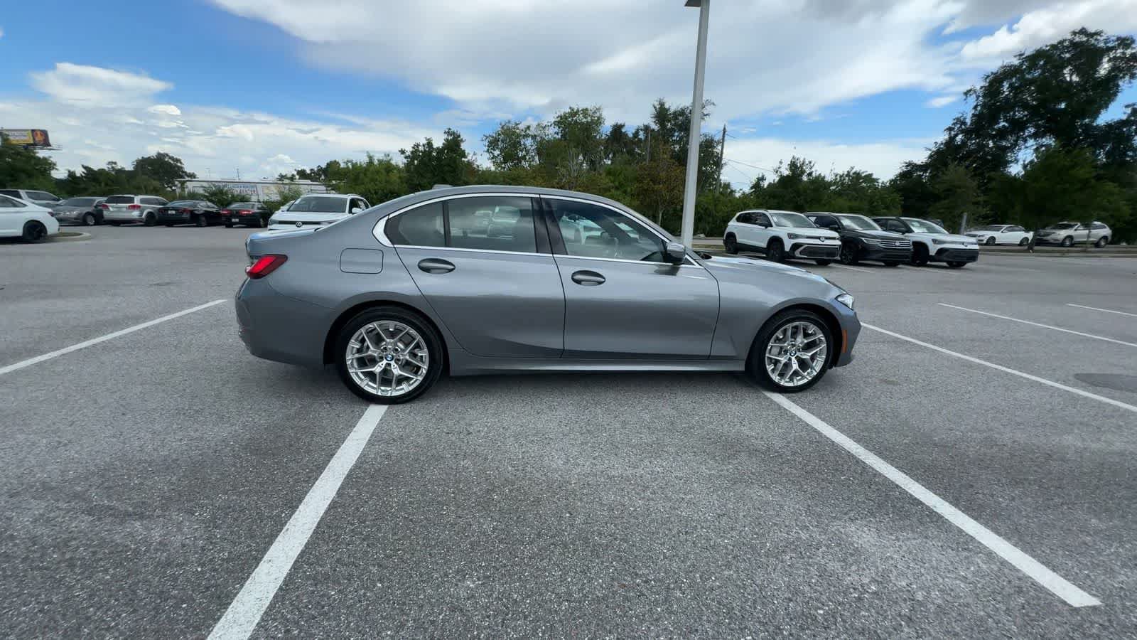 Used 2025 BMW 330i xDrive Sedan AWD/4WD image 8