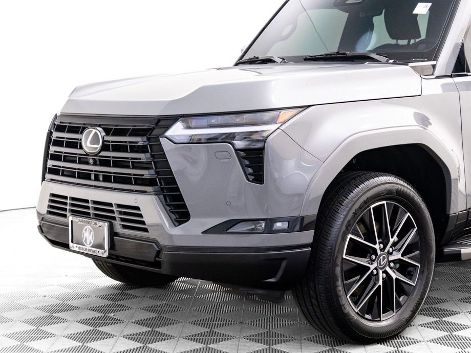Used 2025 Lexus GX 550 w/ Cold Area Package AWD/4WD image 39