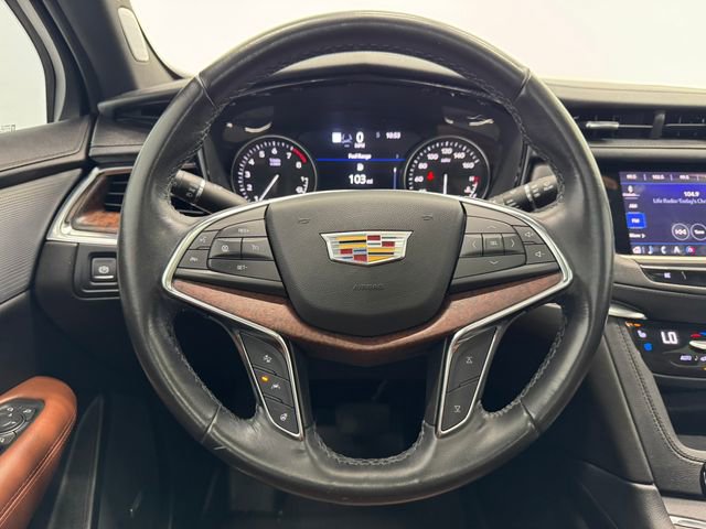 Used 2022 Cadillac XT5 Premium Luxury w/ Technology Package FWD image 24