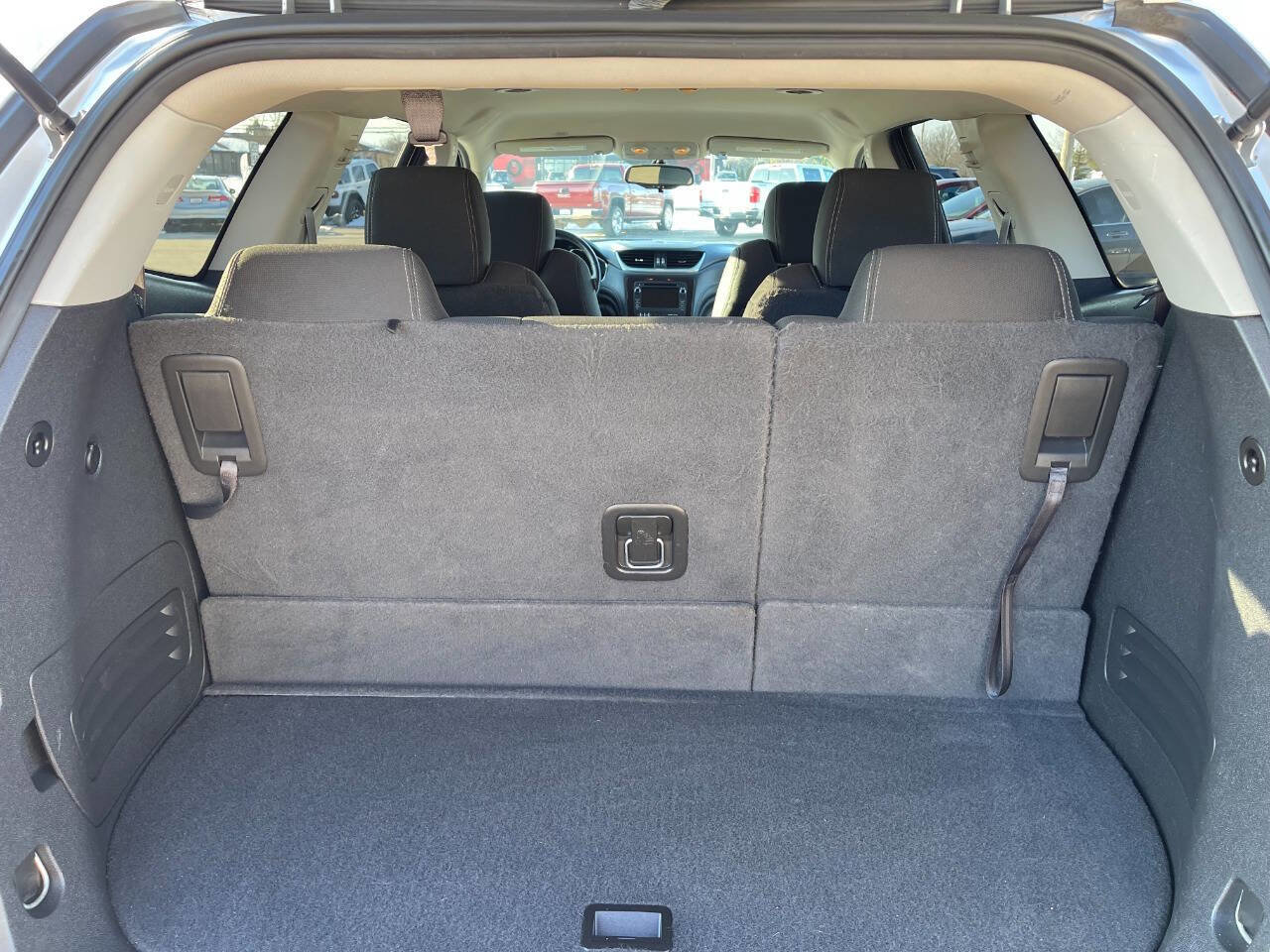 Used 2015 Chevrolet Traverse LT image 13
