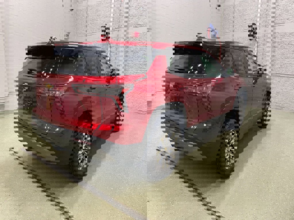 New 2026 Chevrolet Equinox LT w/ Safety and Technology Package image 3