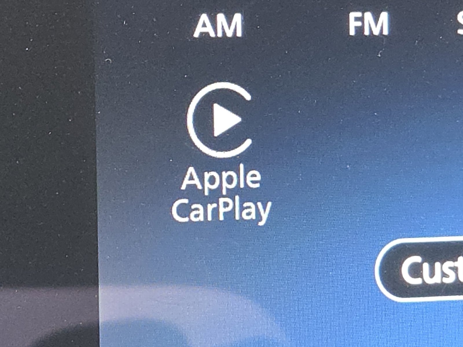 Used 2023 Nissan Frontier SV image 3