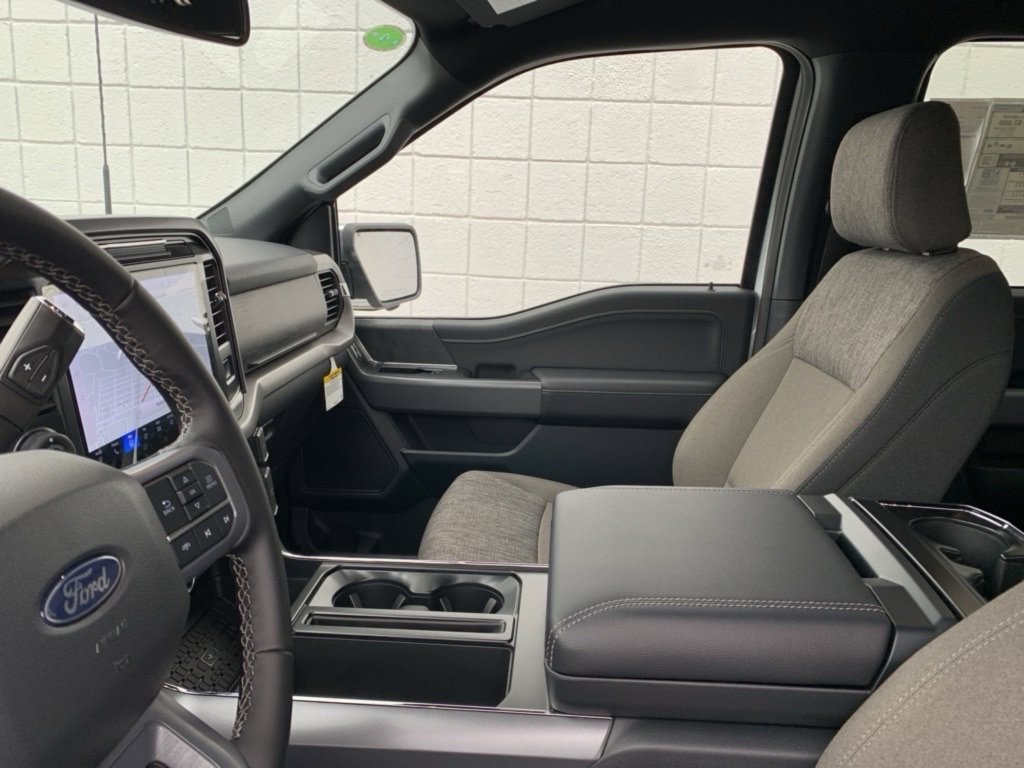 New 2025 Ford F150 XLT w/ Equipment Group 302A MID image 40