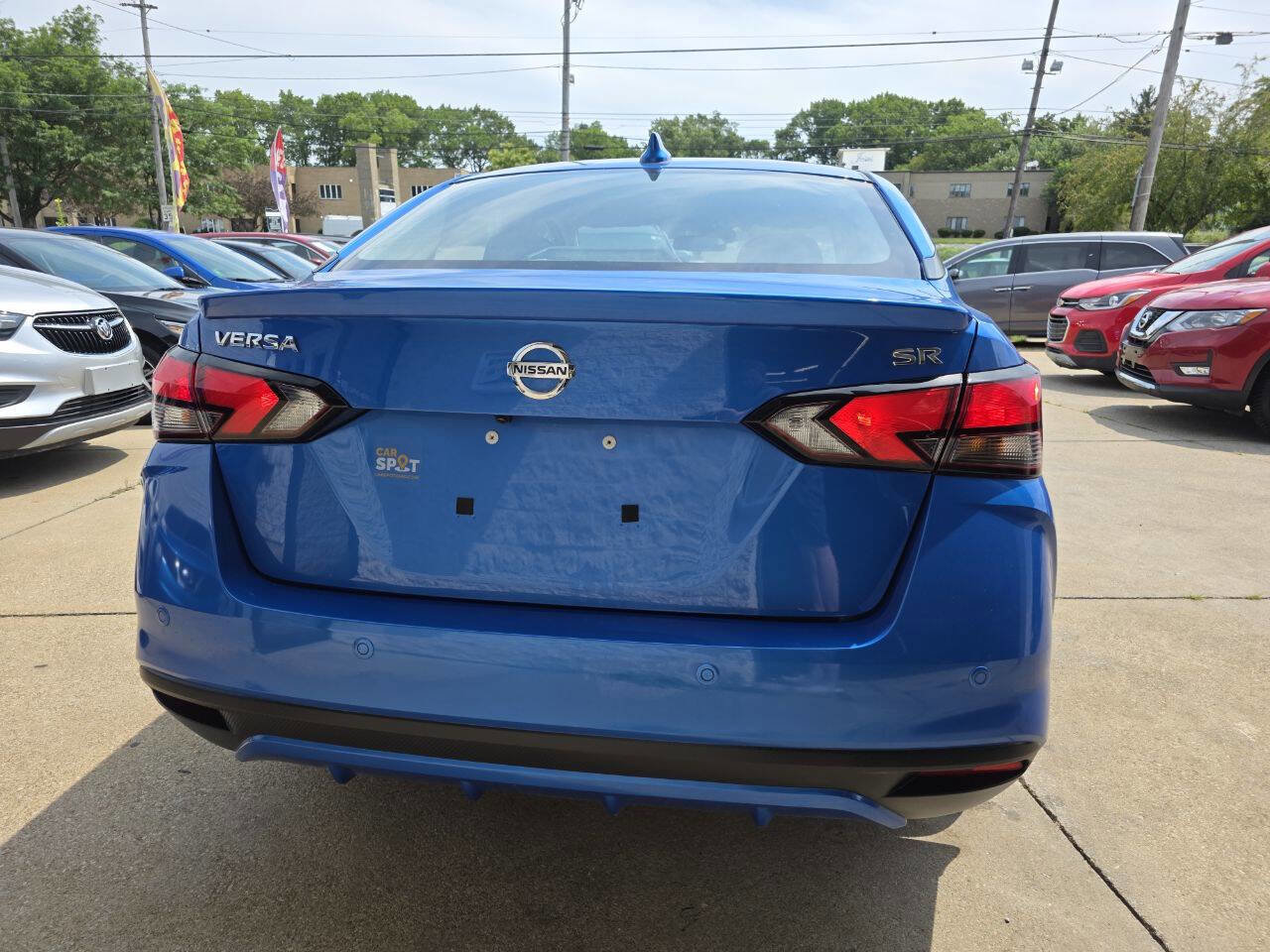 Used 2021 Nissan Versa SR w/ Convenience Package image 6