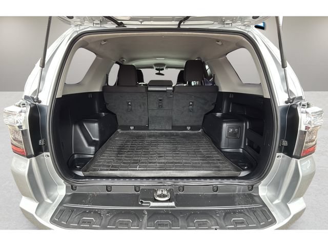 Used 2019 Toyota 4Runner TRD Off-Road AWD/4WD image 31