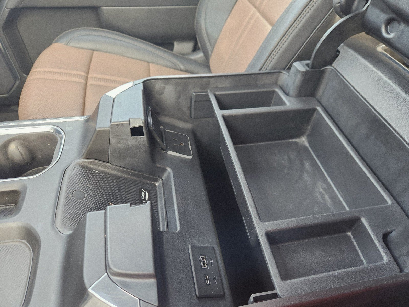 Used 2023 Chevrolet Silverado 1500 High Country w/ High Country Premium Package AWD/4WD image 53