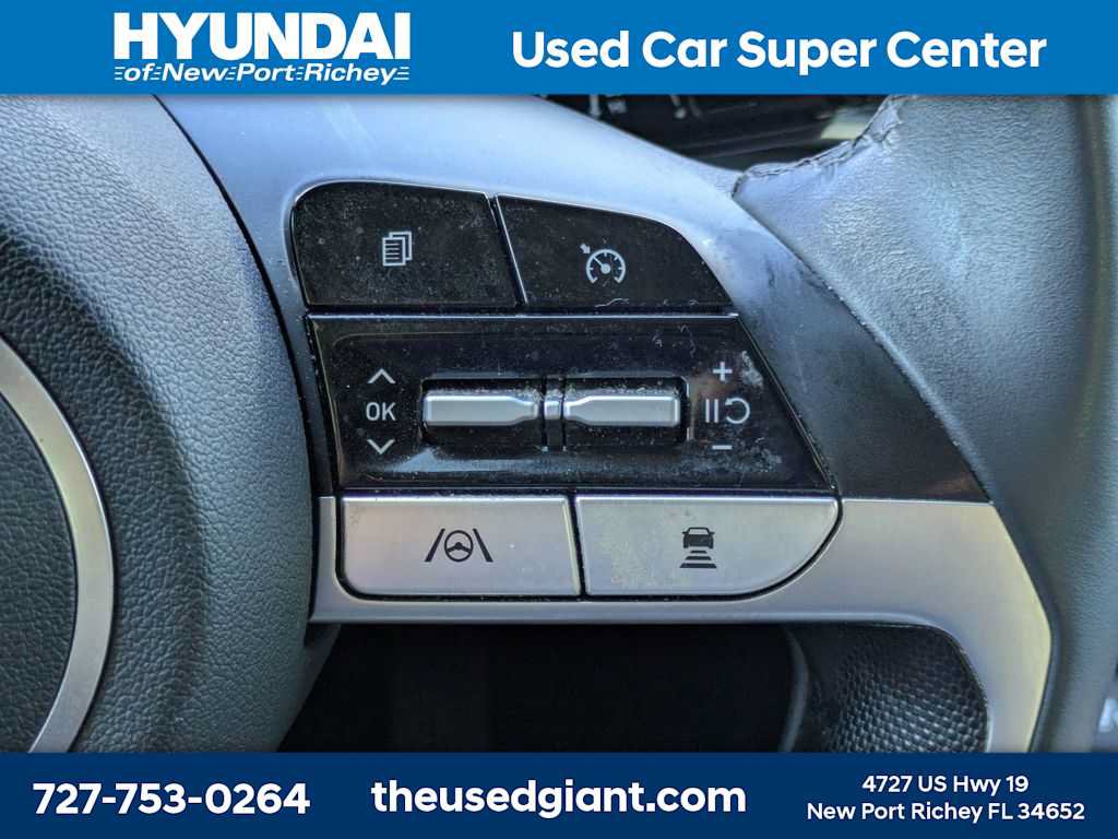 Certified 2022 Hyundai Elantra Limited FWD image 32