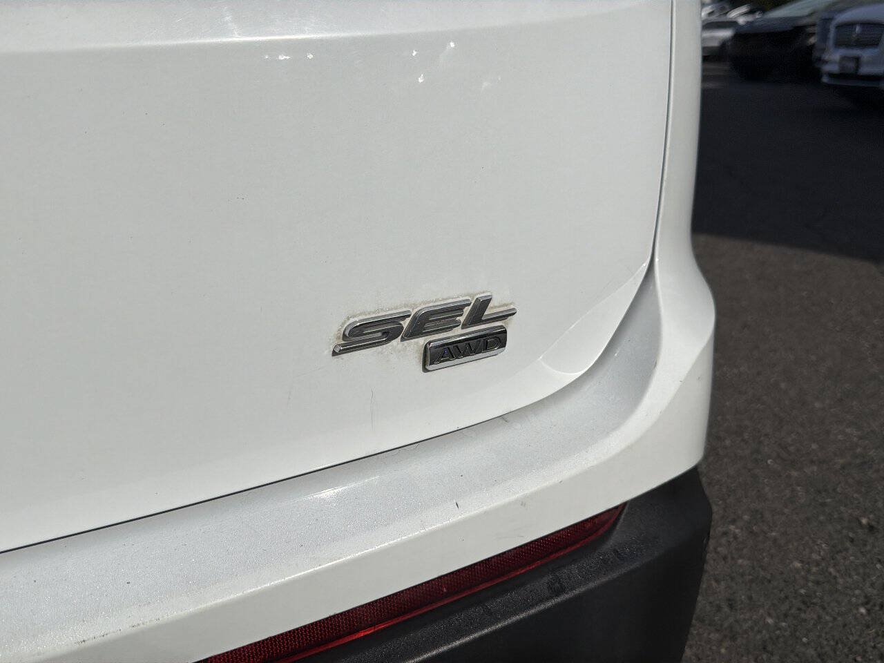 Used 2018 Ford Edge SEL AWD/4WD image 4