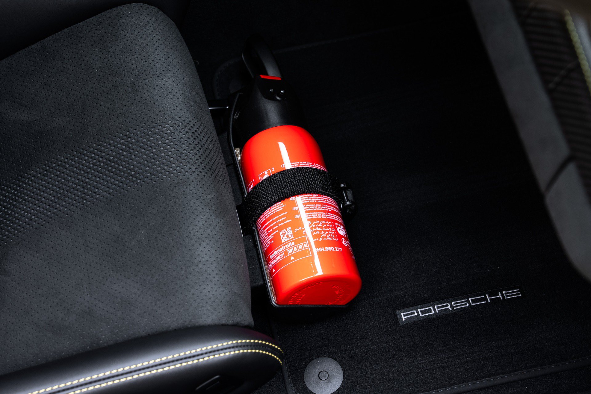 Used 2024 Porsche 718 Cayman GT4 RS RWD image 40