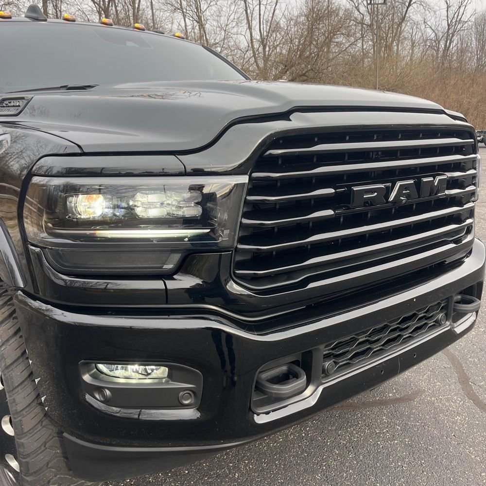 Used 2024 RAM 3500 Limited w/ Safety Group image 24