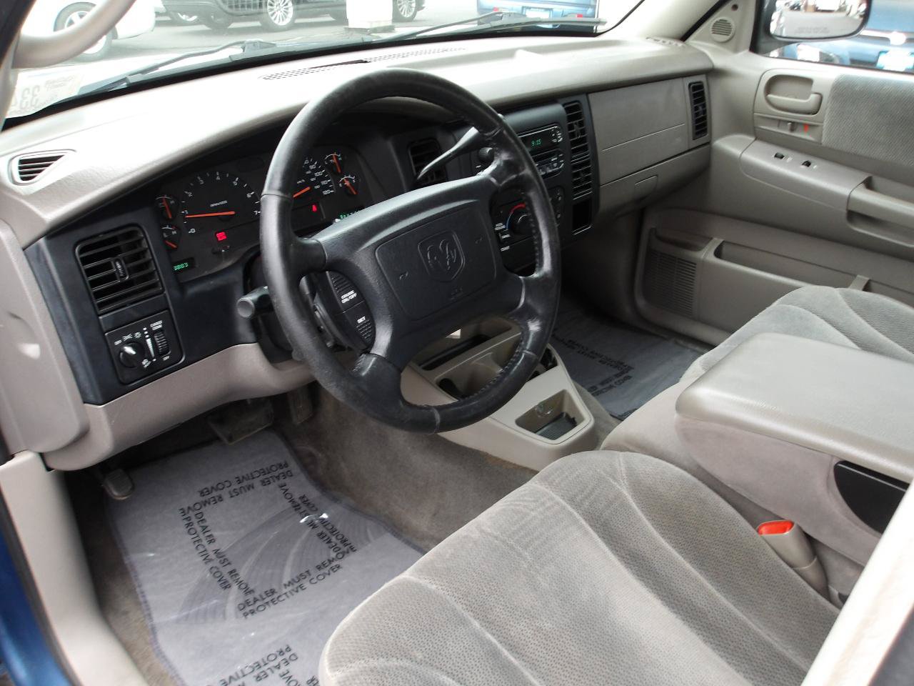 Used 2004 Dodge Dakota Sport w/ Deluxe Convenience Group AWD/4WD image 9