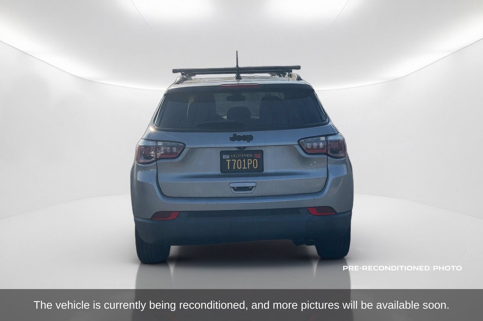 Used 2019 Jeep Compass Latitude FWD image 7