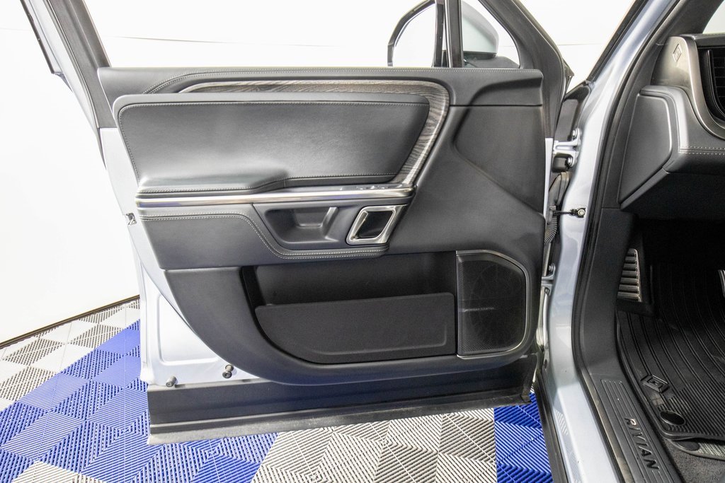 Used 2023 Rivian R1T Adventure image 12