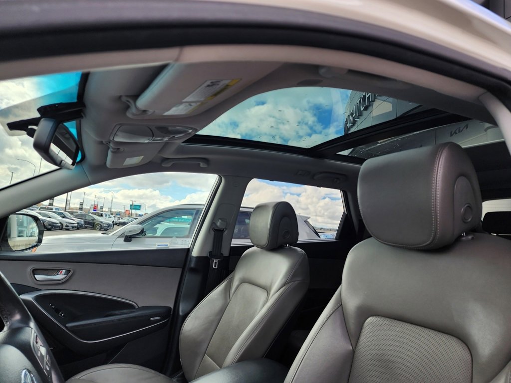 Used 2016 Hyundai Santa Fe SE w/ Option Group 03 image 11