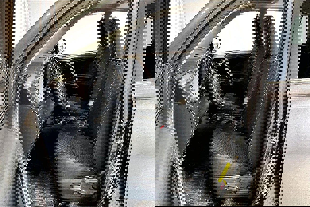 Used 2018 Toyota RAV4 XLE image 15