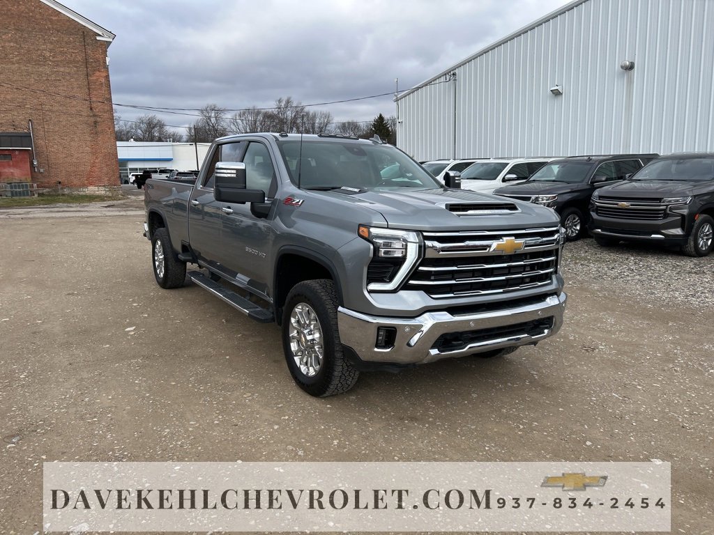 Used 2025 Chevrolet Silverado 3500 LTZ w/ LTZ Plus Package image 7