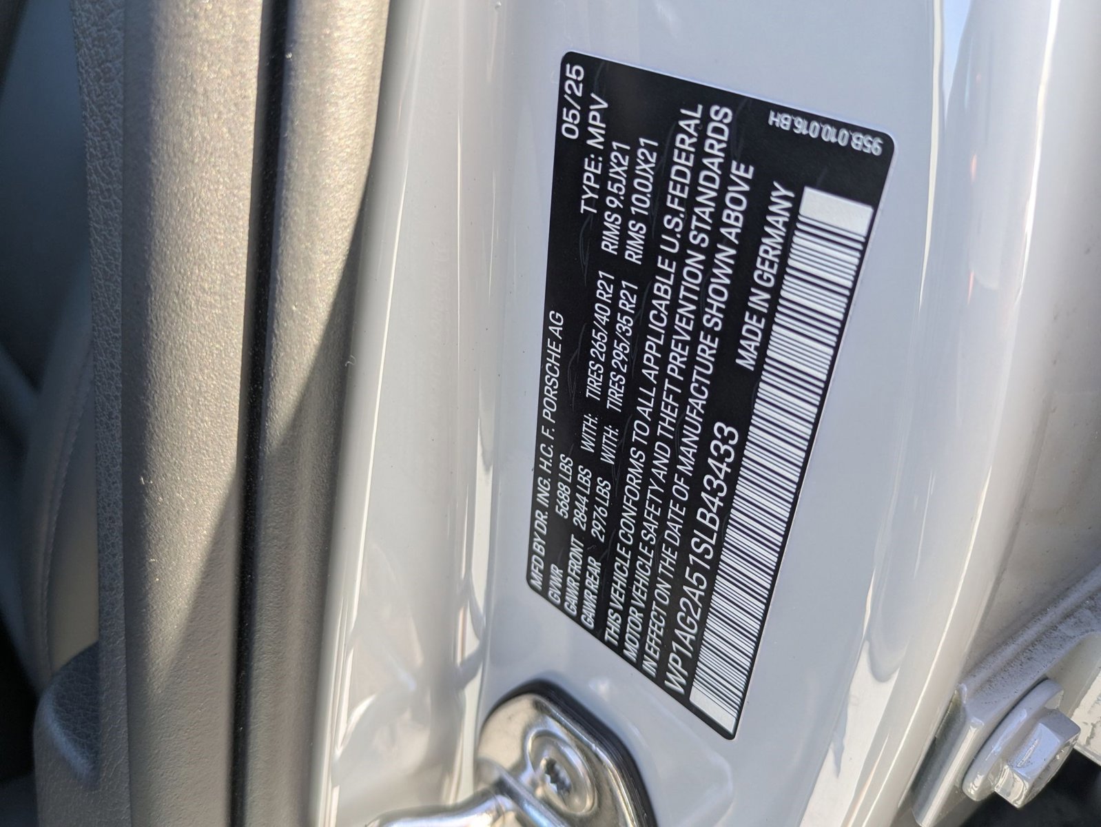 New 2025 Porsche Macan S image 29