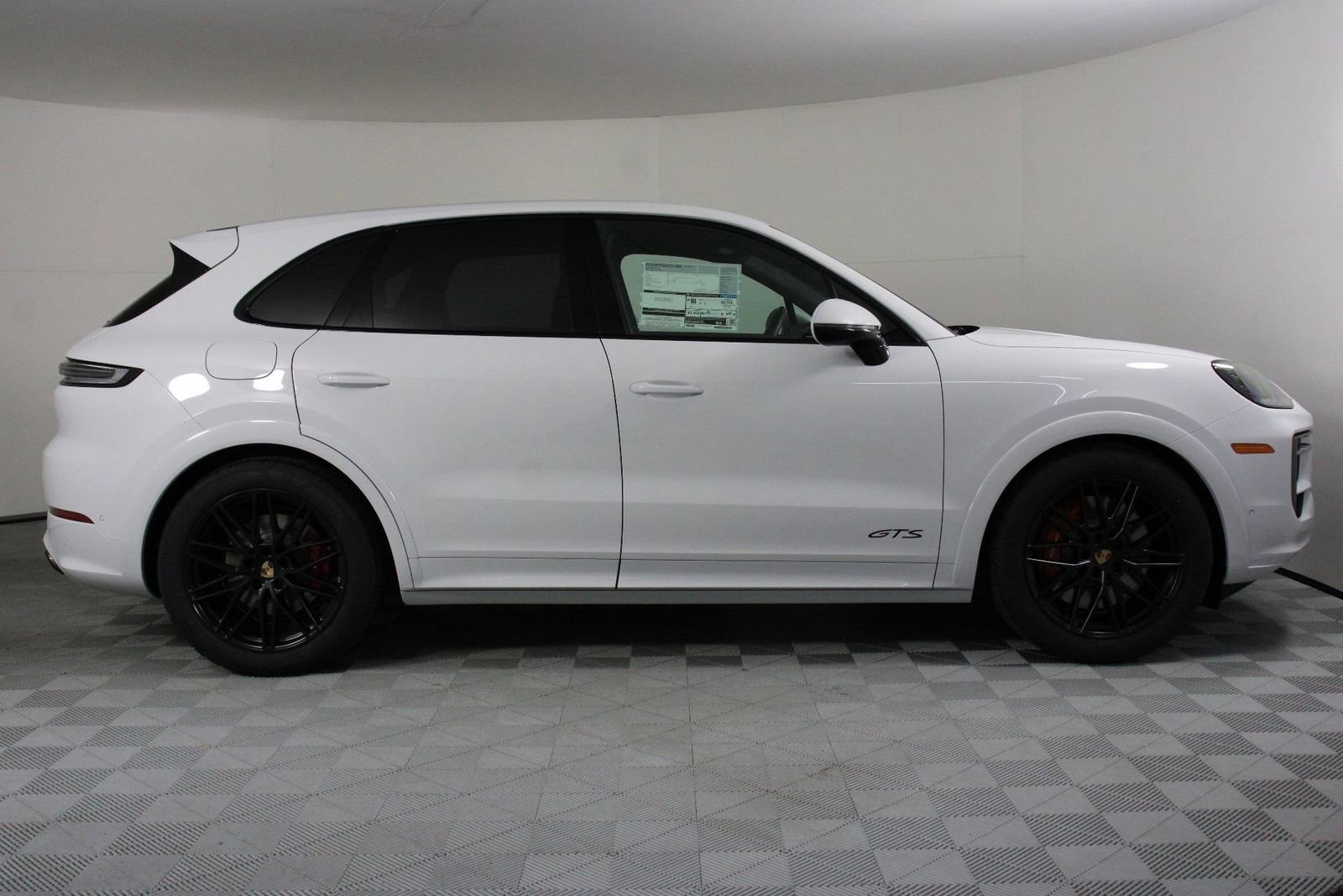 New 2026 Porsche Cayenne GTS image 8