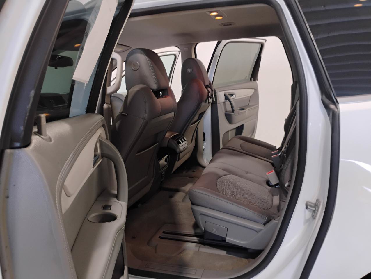 Used 2017 Chevrolet Traverse LT FWD image 73